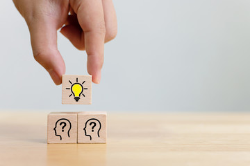 风儿流着泪会枯萎这首歌的歌名什么？